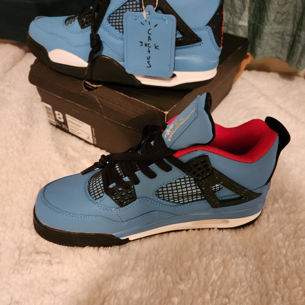 Sneaks